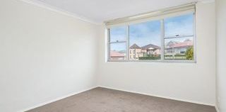 Oversized One Bedroom Apartment in East Side Drummoyne - Photo 2