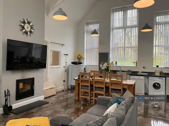 5 bedroom detached house to rent - Photo 1