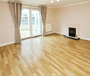 2 bedroom end of terrace house to rent - Photo 1