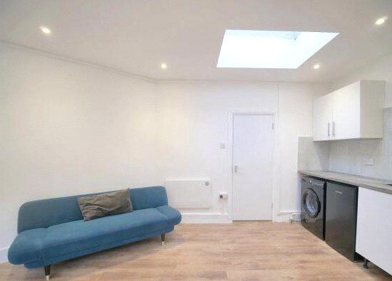 Hopgood Tower, 15 Pegler Square, SE3 9FX - Photo 1