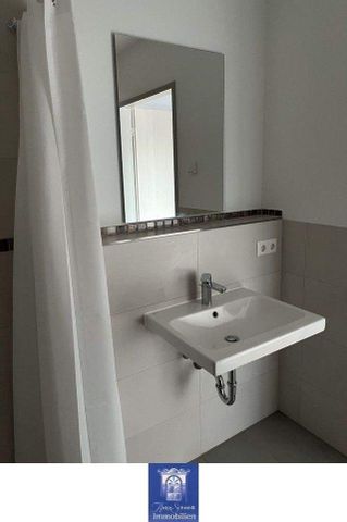 Heimelige Neubauwohnung im Erstbezug! EBK, Terrasse, Fußbodenheizung, Vinyl! - Photo 3