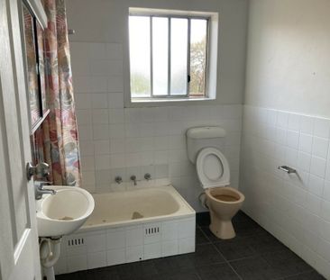 2 Bedroom Unit Opposite Arndale Shopping Centre - Photo 2