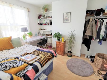 5 Bed Terraced House, Montreal Road, BN2 - Photo 5