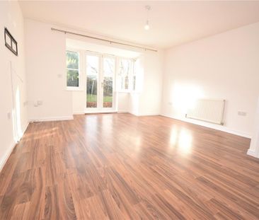 3 bedroom semi-detached house to rent - Photo 2