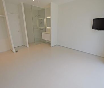 Nieuwbouwappartement met 1 slaapkamer gelegen in hartje Zoute met prachtig zicht over de villa's van het Zoute! - Photo 1