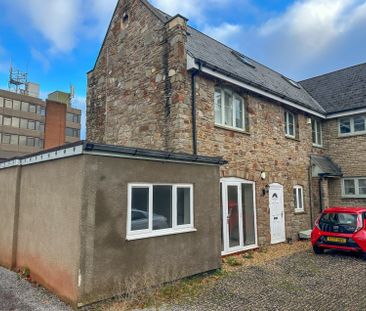 Christ Church Close, Nailsea, North Somerset - Photo 2