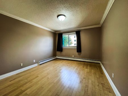 1 Bed Condo For Rent In Oliver. Heat And Water Included. - Photo 4