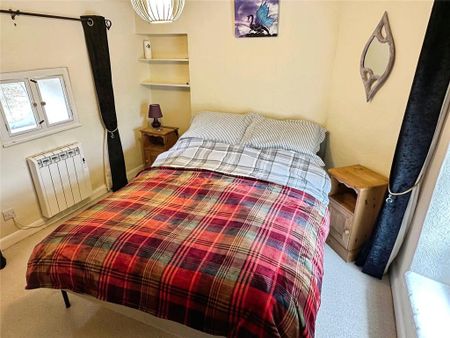 House to rent - Photo 2