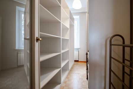 Metro, kamienica, po malowaniu - Фото 5