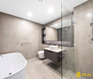 Stylish 2-Bedroom Apartment with Premium Amenities in Macquarie Park - Photo 4