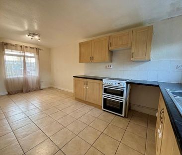 3 bedroom end of terrace house to rent - Photo 6