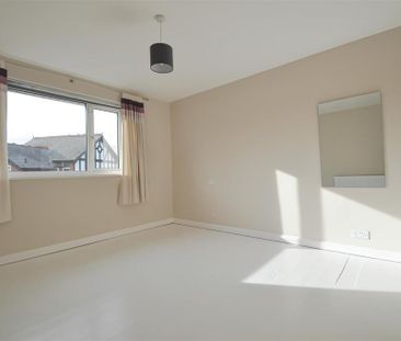2 bedroom maisonette to rent - Photo 3