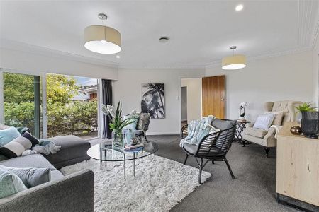 Spacious Sunny Renovated Home - Ready to move in - Photo 3