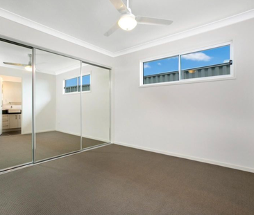 39 Shepherd Street, Wynnum, QLD 4178 - Photo 3