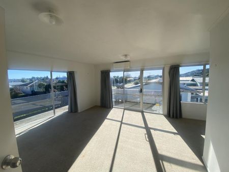 GREAT FAMILY HOME - Photo 4