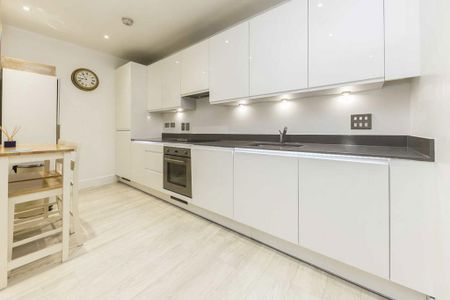 2 bedroom flat to rent - Photo 4