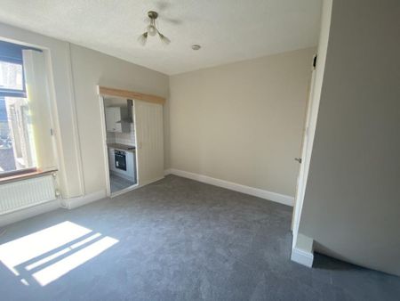 2 bedroom property to rent - Photo 2