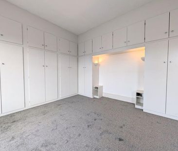 4 bedroom semi-detached house to rent - Photo 4