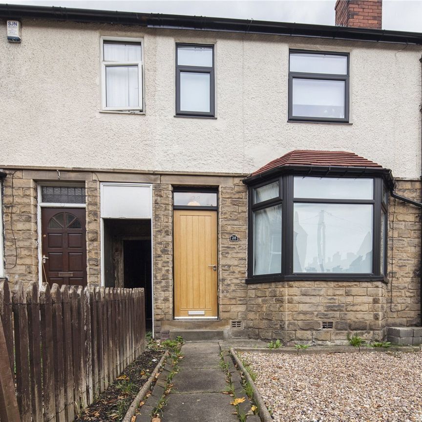 28 Newsome Road, Huddersfield, HD4 - Photo 1