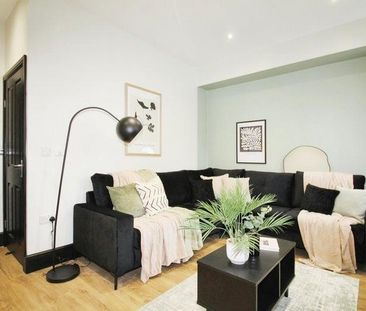 1 bedroom in a house share to rent - Photo 2