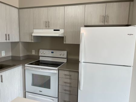 For Lease - 716 Main Street Unit# 608, Milton, Ontario - Photo 2