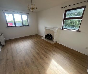 37 Hill Street, Lisburn, BT28 1YE - Photo 1