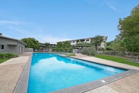 MODERN COMFORT AWAITS! - Photo 5