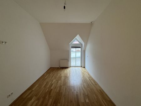 Erstbezug nach Umbau: Moderne 6 Zimmer Wohnung mit Klima & Terrasse in Neuwaldegger Grünlage zu mieten - Photo 2