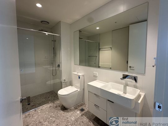 Welcome to THE LONSDALE - Photo 1