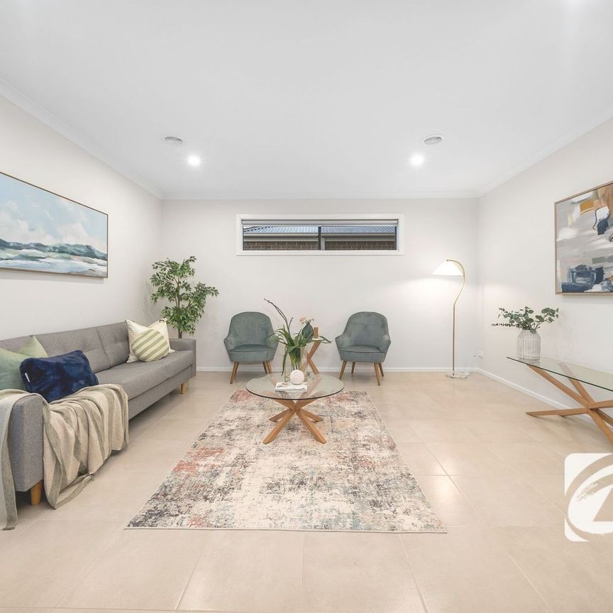 MODERN COMFORT - Photo 1