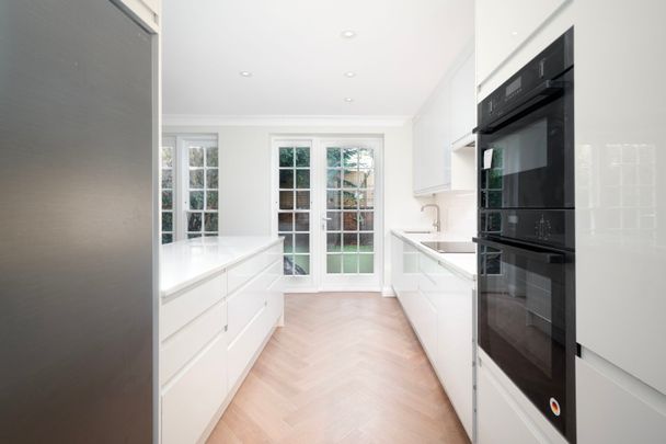 The Marlowes, St Johns Wood, NW8 - Photo 1