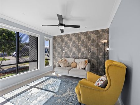 5 Primrose Crescent, Redbank Plains QLD 4301 - House For Rent | Domain - Photo 4