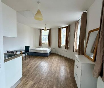 Studio to rent - Photo 5