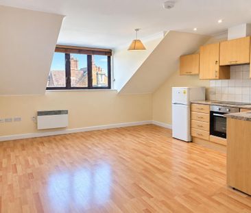 Studio to rent - Photo 2
