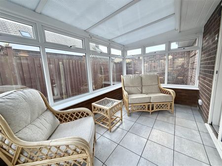 Beverley Drive, Gayton - Photo 5