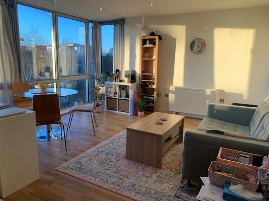 2 bedroom flat to rent - Photo 1