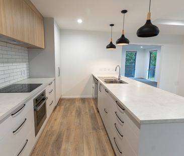 Executive Family Living in Kaikorai Valley - Photo 5
