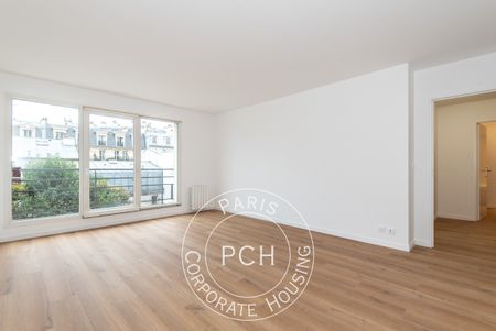 T3 vide, avec parking en option, rue Pouchet, - Photo 3