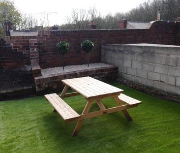 Room in a Shared House, Crookesmoor Road, S6 - Photo 2