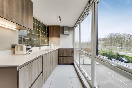 3 bedroom apartment to rent - Photo 2