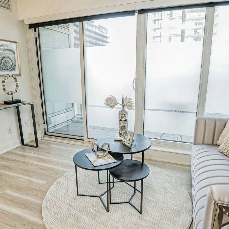 For Lease - 19 Bathurst Street Unit# 605, Toronto, Ontario - Photo 1