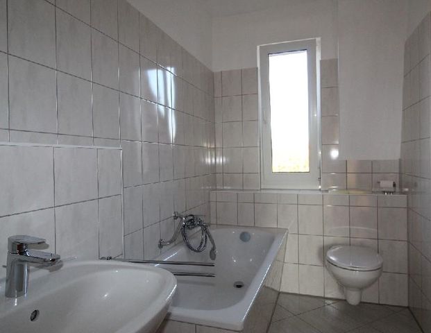 *** 2 Zimmer, frisch renoviert *** - Foto 1