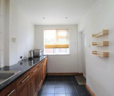 2 bedroom semi-detached house to rent - Photo 3