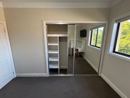 Denistone East - Photo 4