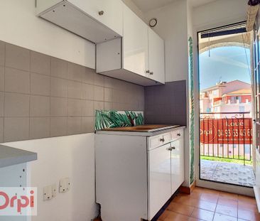 Location Appartement 1 pièce 26m² VALLAURIS 06220 - Photo 3