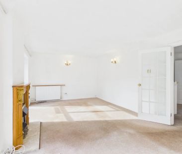 4 bed detached house to rent in Hazelwood Road, Birmingham, B27 - Photo 2
