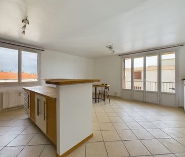 Location Appartement 2 pièces 65m² VILLEURBANNE 69100 - Photo 5