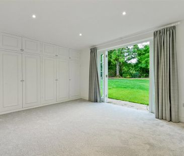 5 bedroom end of terrace house to rent - Photo 1