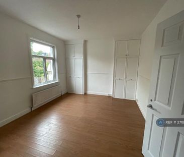 4 bedroom terraced house to rent - Photo 6