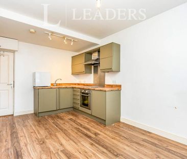 1 bedroom flat to rent - Photo 3